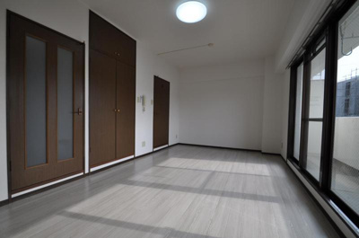 【居間・リビング】 | 美紀屋平和ビル | 別号室の写真になります。現況優先。