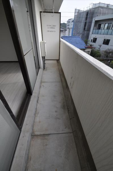 【バルコニー】 | 美紀屋平和ビル | 別号室の写真になります。現況優先。