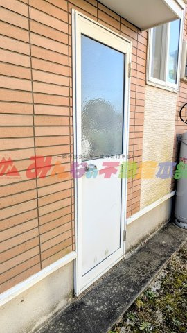 久留米市三潴町玉満の中古一戸建の収納|自宅外から収納できる倉庫がございます。