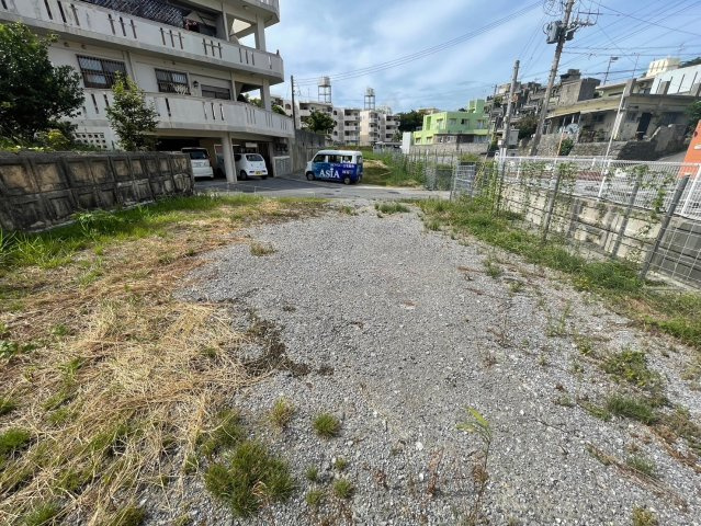 【売地】沖縄市久保田－限定１区画の前面道路含む現地写真|前面道路含む現地写真です