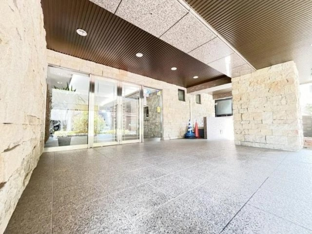 コスモ住吉扇橋　１F　専用庭付　リフォーム済のエントランス