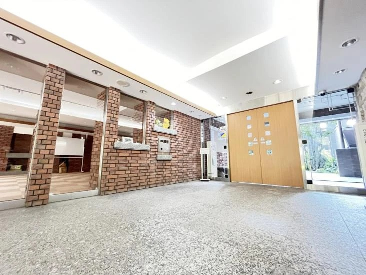 コスモ住吉扇橋　１F　専用庭付　リフォーム済のエントランス