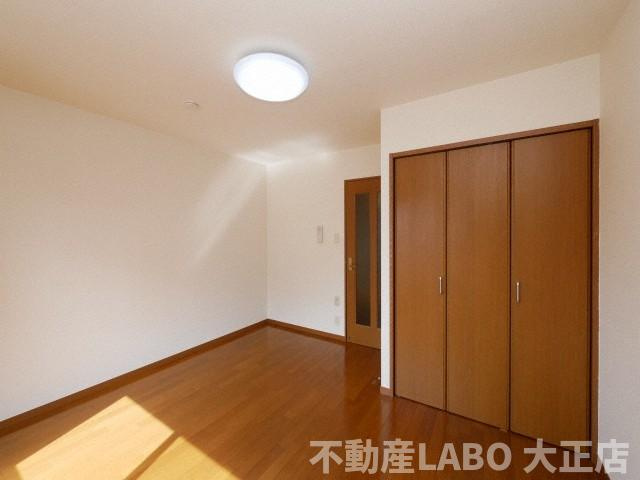 プルミエール住之江の洋室