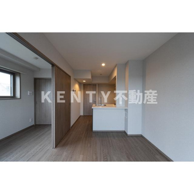 【居間・リビング】 | コンポジット品川金子山 | こちらのリビングで趣味の時間をお楽しみください