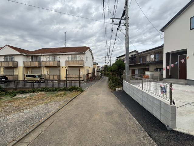 川越市上新河岸　建築条件なし売地　東武東上線『新河岸駅』徒歩10分　【高階小学区】の前面道路含む現地写真