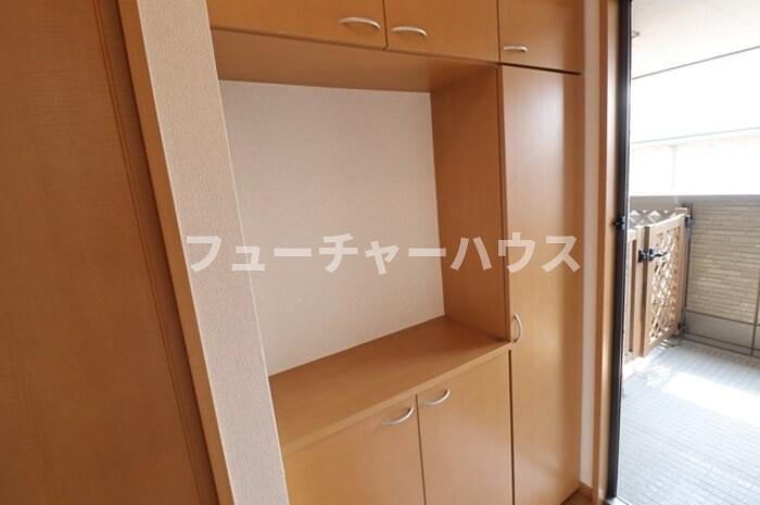 ＲＯＹＡＬ　ＧＡＲＤＥＮ　ＣＡＳＡＨＡＲＡ　Ｏの玄関