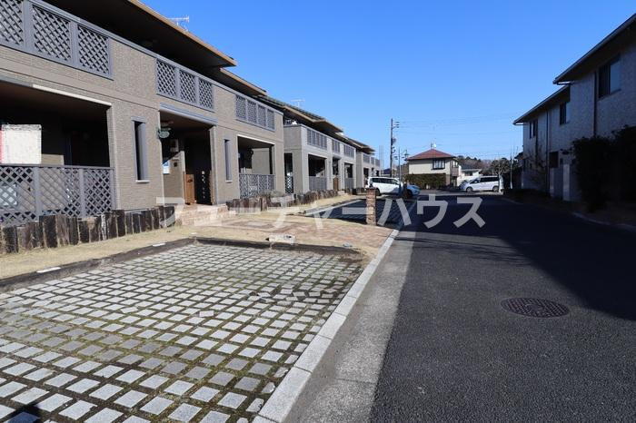ＲＯＹＡＬ　ＧＡＲＤＥＮ　ＣＡＳＡＨＡＲＡ　Ｏの駐車場