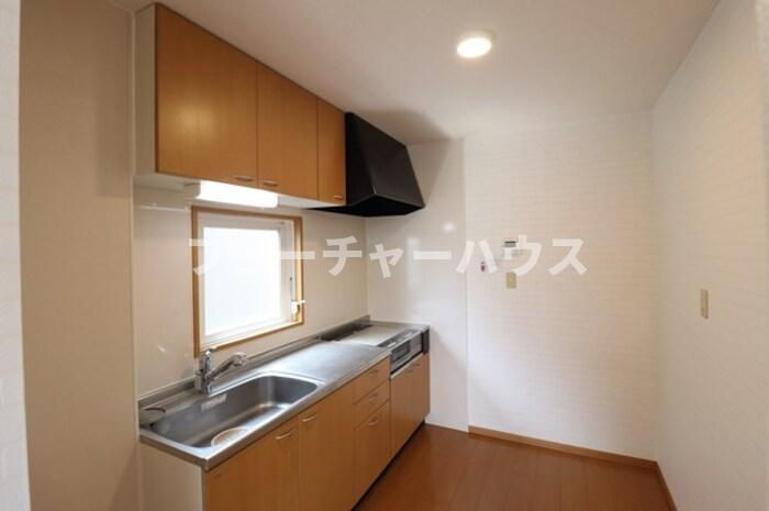 ＲＯＹＡＬ　ＧＡＲＤＥＮ　ＣＡＳＡＨＡＲＡ　Ｏのキッチン