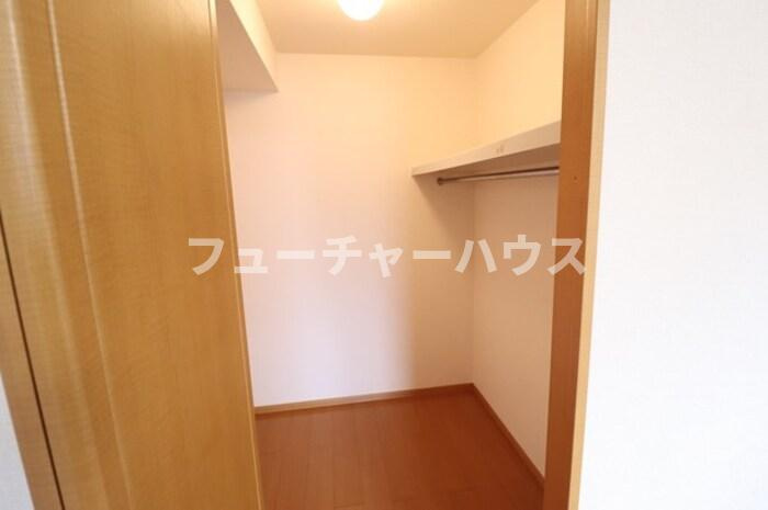 ＲＯＹＡＬ　ＧＡＲＤＥＮ　ＣＡＳＡＨＡＲＡ　Ｏの収納