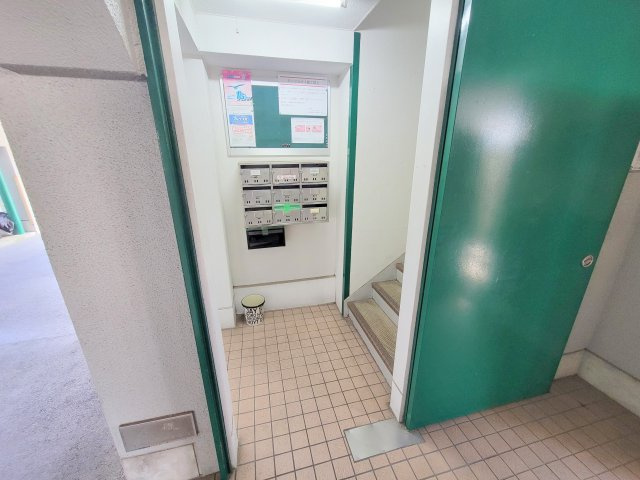 ディモーレイマニシのロビー