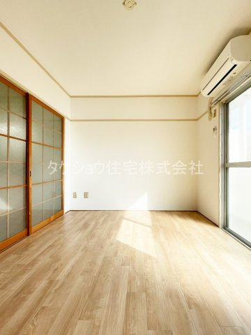 たちばなコーポの洋室