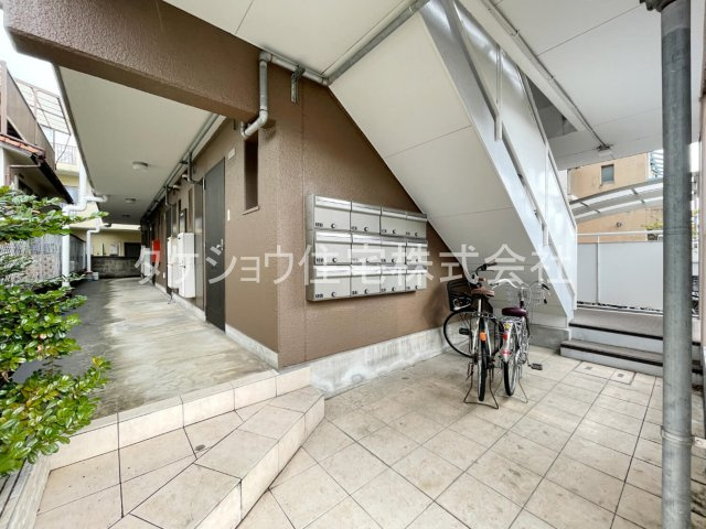 たちばなコーポのエントランス