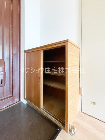 たちばなコーポの玄関|靴箱