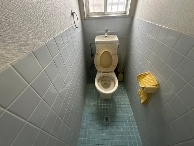 新田町村合　貸倉庫のトイレ
