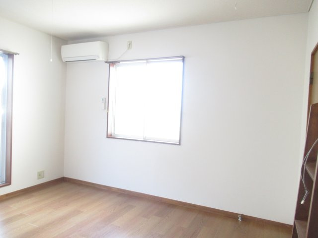 リブトキワAの洋室