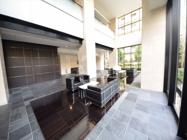 ルネッサなんばタワーのロビー|ルネッサなんばタワー　ロビー