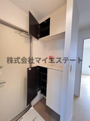 【玄関】 | メゾンセレナ