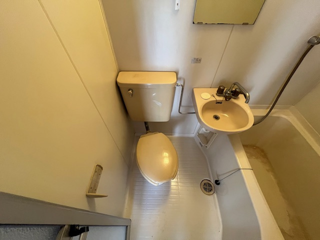 WEST  VILLAGEのトイレ