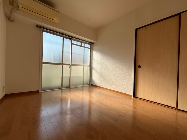 WEST  VILLAGEの洋室