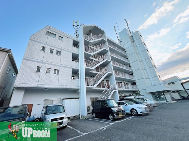 ラ・メゾン勝建の外観