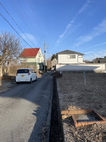 高島市安曇川町下小川44坪土地の前面道路含む現地写真