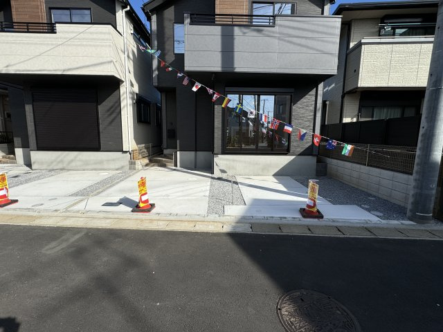 松戸市五香７丁目新築戸建（五香26期）の駐車場|2号棟駐車スペース・並列２台駐車可