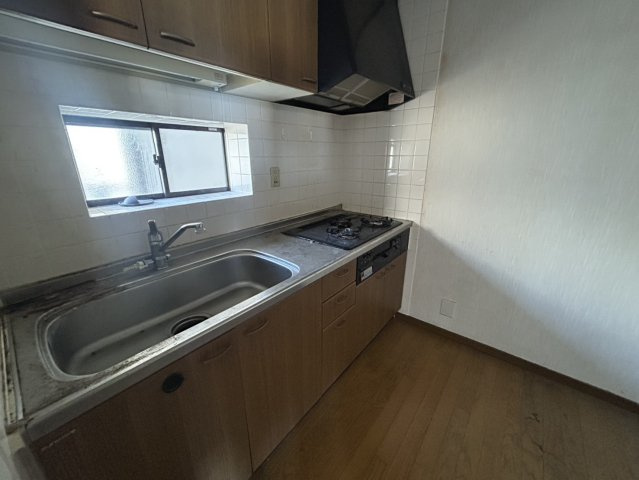 箕面市瀬川4丁目　中古戸建のキッチン