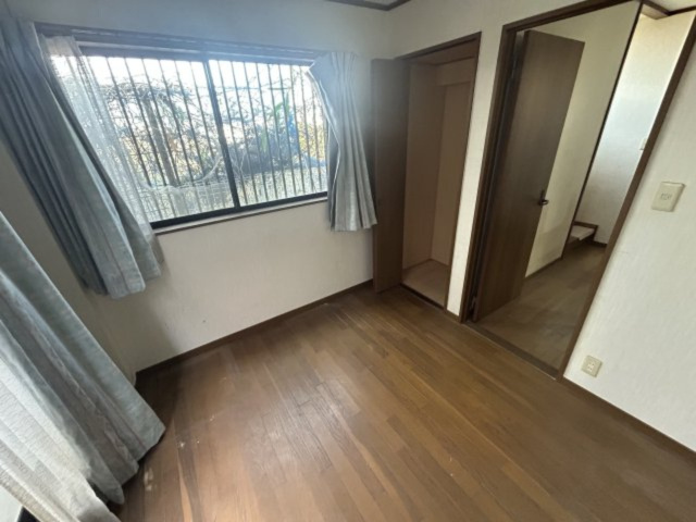 箕面市瀬川4丁目　中古戸建の洋室|1階洋室部分
