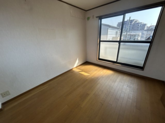 箕面市瀬川4丁目　中古戸建の洋室|3階洋室部分