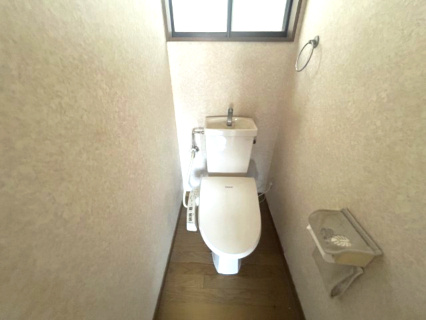 箕面市瀬川4丁目　中古戸建のトイレ