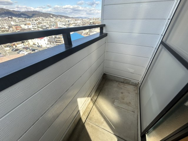 箕面市瀬川4丁目　中古戸建のバルコニー