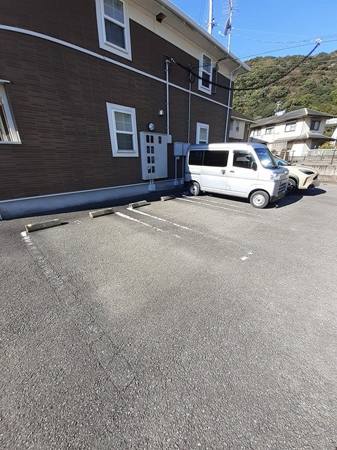 ジラソーレの駐車場|駐車場