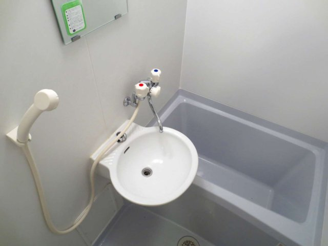 レオパレス椿の洗面所