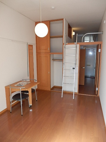 レオパレスフォレストの寝室