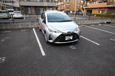 ★敷地内駐車場★（空き状況・使用料等詳細はご確認下さい）