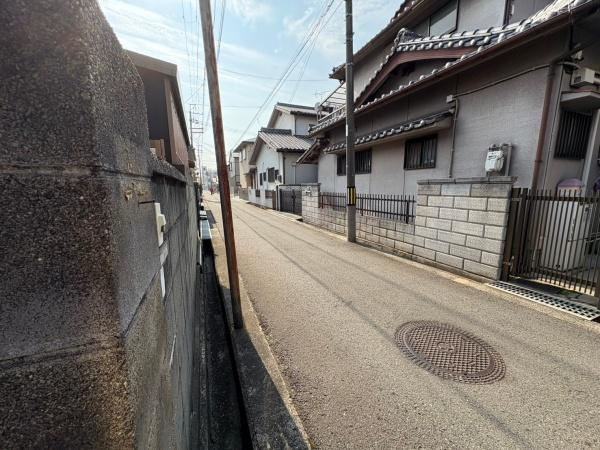 和歌山市榎原　中古戸建の前面道路含む現地写真