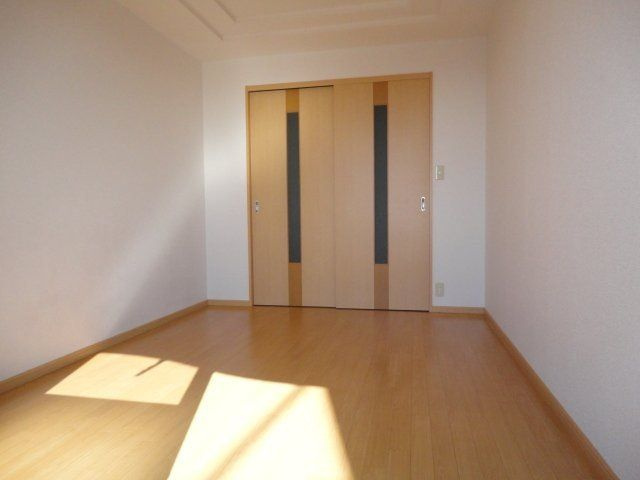 ヴァインベルクの洋室