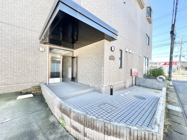 ヴァルキューレ大日のエントランス