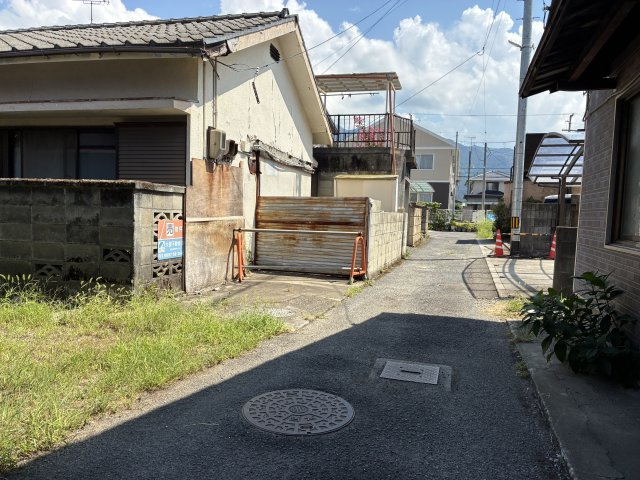 西条市大町278-11の前面道路含む現地写真