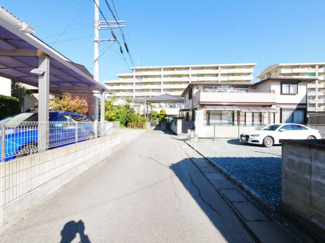 【前面道路含む現地写真】 | 西側道路