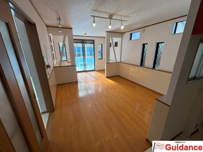 【居間・リビング】 | 河内長野市緑ヶ丘南町中古住宅