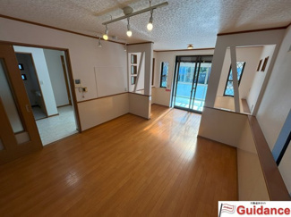 【居間・リビング】 | 河内長野市緑ヶ丘南町中古住宅