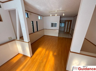 【居間・リビング】 | 河内長野市緑ヶ丘南町中古住宅