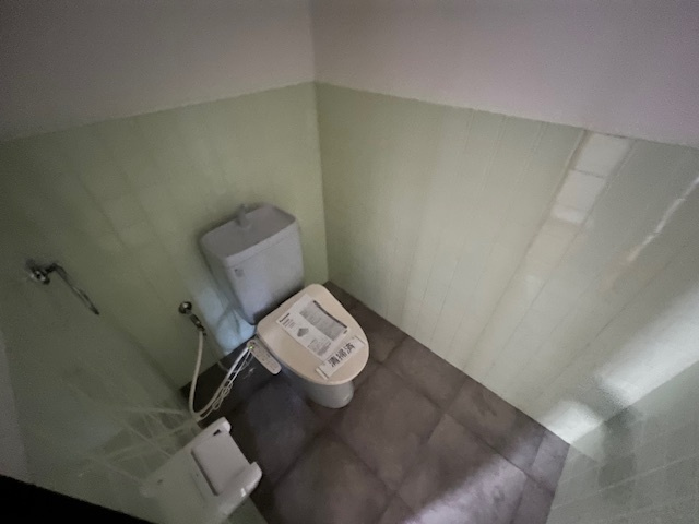 市町貸家のトイレ