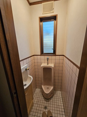【トイレ】 | 鳥取市若葉台南6丁目  中古戸建て