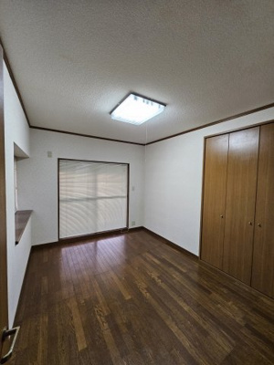 【洋室】 | 鳥取市若葉台南6丁目  中古戸建て