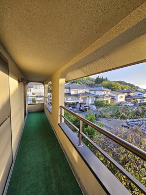 【バルコニー】 | 鳥取市若葉台南6丁目  中古戸建て