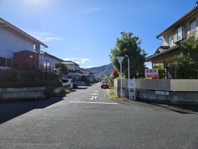 【前面道路含む現地写真】 | 鳥取市若葉台南6丁目  中古戸建て