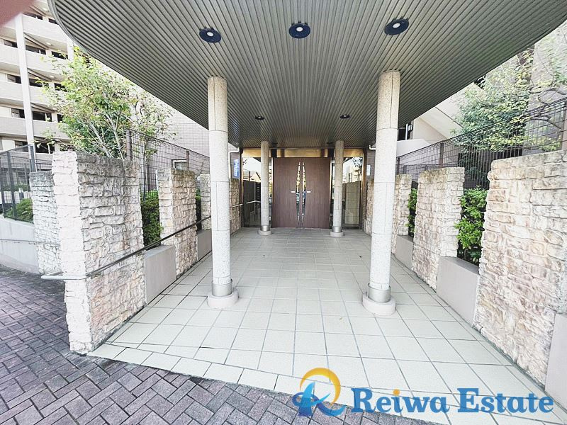 レクセルマンション茅ヶ崎のエントランス