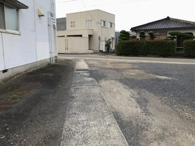 西条市丹原町願連寺167番4の前面道路含む現地写真